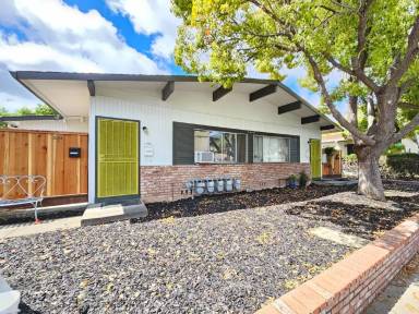 Main picture of 3284 Brookdale Dr