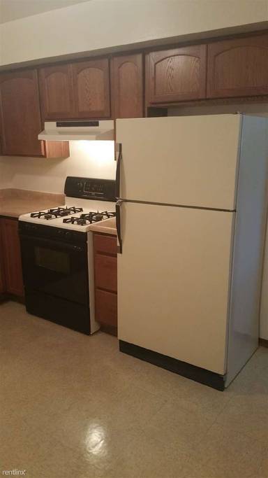 Main picture of 3950 W 76th Ln
