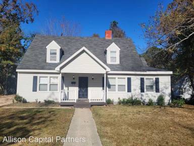 Main picture of 2610 Pecan Dr