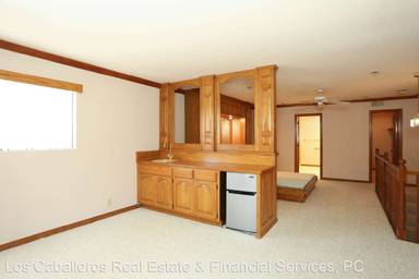 Main picture of Los Caballeros