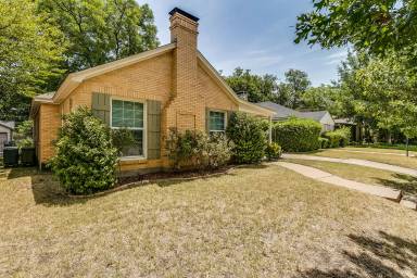 Main picture of 3201 Cockrell Ave