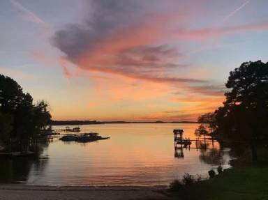 Main picture of 17811 Half Moon Ln