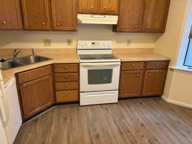 Main picture of 1399 Suncrest Dr NE