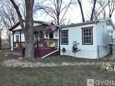 Main picture of 182 Ashland Dr