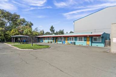 Main picture of Las Flores Apartments