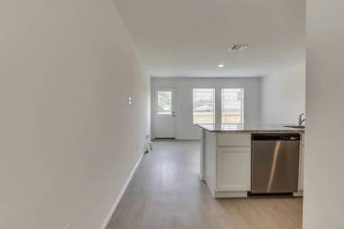 Main picture of 2005 Wolford Way