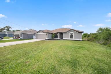 Main picture of 490 Windermere Dr