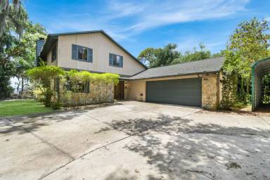 Main picture of 10121 Lake Louisa Rd