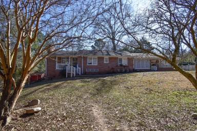 Main picture of 4741 Bay St