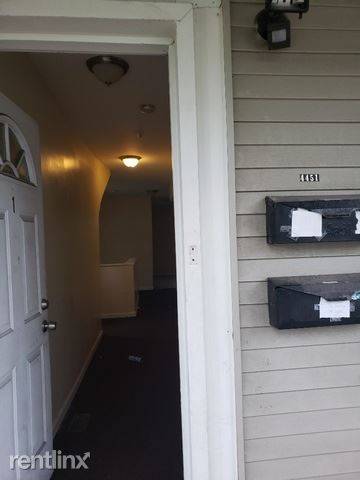 Main picture of 4451 S Wells St