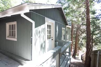 Main picture of 880 High Rd