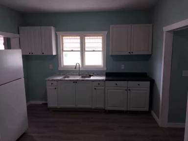 Main picture of 515 N Lake St