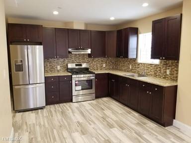 Main picture of 10122 99th St