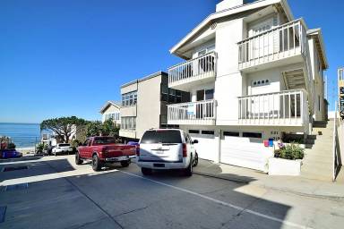 Main picture of 221 44th St