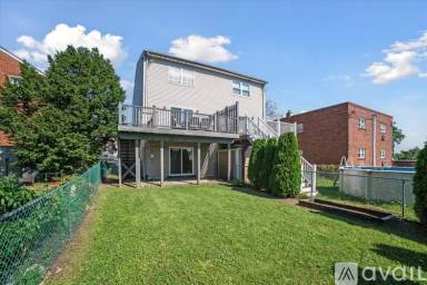 Main picture of 573 Parker Ave