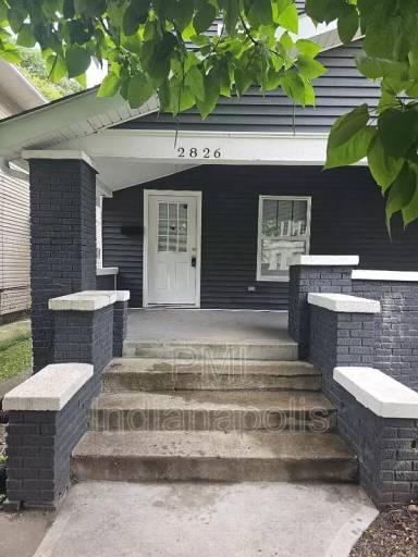 Main picture of 2826 N Park Ave