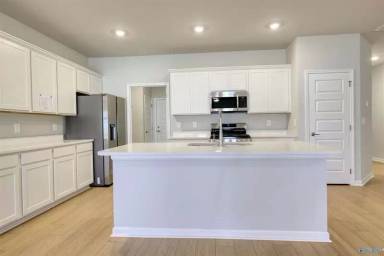 Main picture of 6002 Gardner Maples Dr