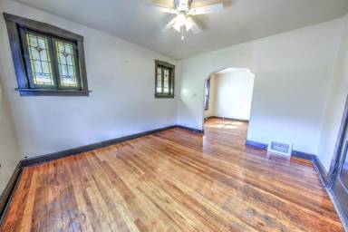 Main picture of 3953 Fairview Ave