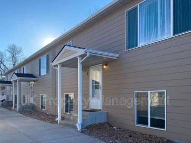 Main picture of 819 6th Ave S