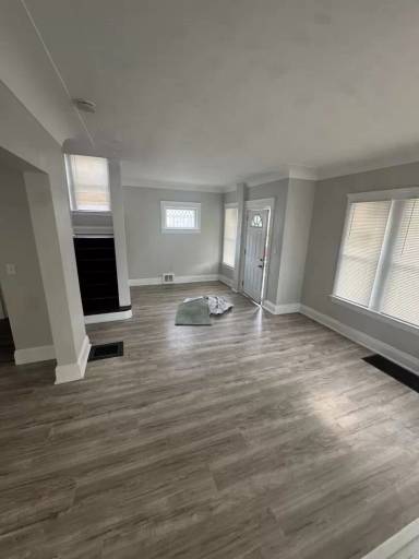 Main picture of 9607 Kempton Ave