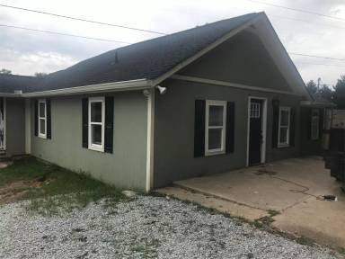 Main picture of 3835 Cleveland Hwy