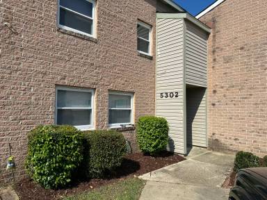 Main picture of 5302 Leicester Ct