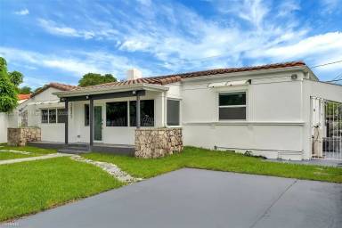 Main picture of 1833 SW 21st Ter