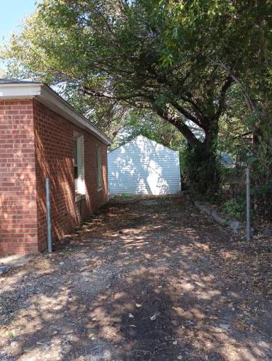 Main picture of 503 E Curtis Dr