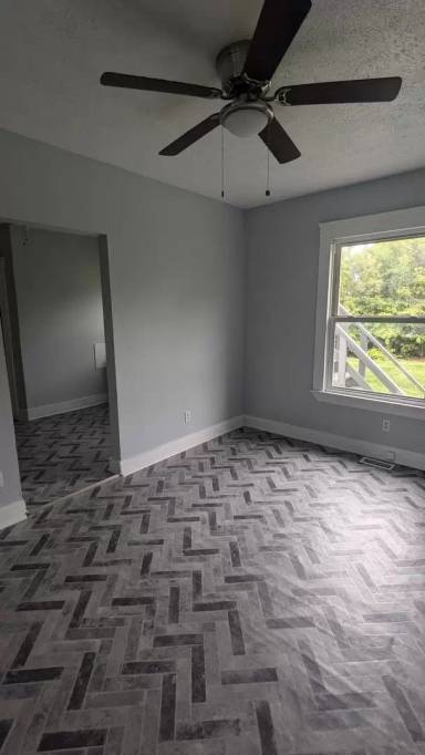 Main picture of 7712 Lawn Ave