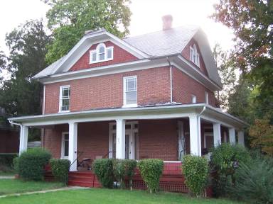 Main picture of 802 31st St NW