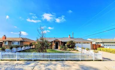 Main picture of 1716 Roll St
