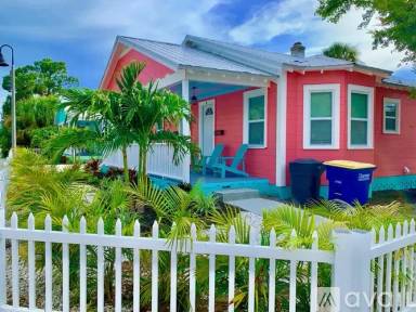 Main picture of 1502 N Fort Harrison Ave