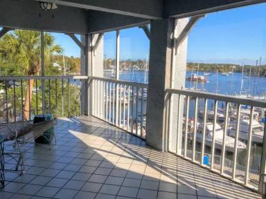 Main picture of 905 N Harbor City Blvd
