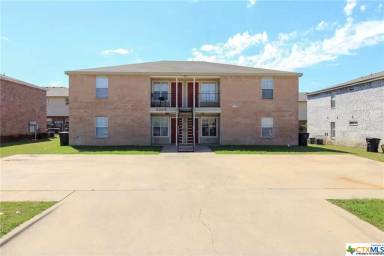 Main picture of 3205 Toledo - B