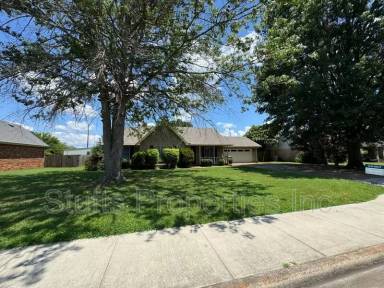 Main picture of 1305 Brookford Pl