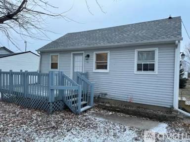 Main picture of 413 E Front St