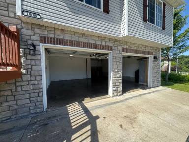 Main picture of 16185 Hershey Rd