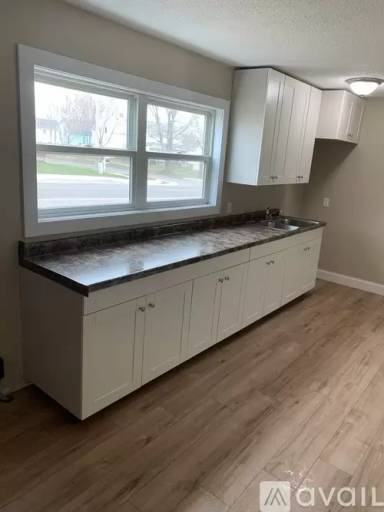 Main picture of 221 Court Ave N
