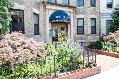 Main picture of 1733 20th St NW