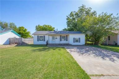 Main picture of 4428 SE 40th St