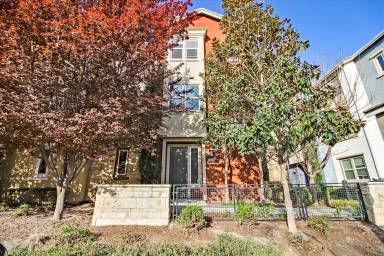 Main picture of 1561 McCandless Dr
