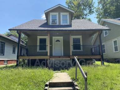 Main picture of 1815 SW Huntoon St