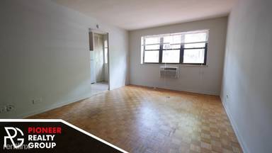 Main picture of 510 W Briar Pl