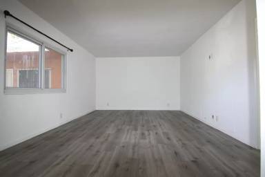 Main picture of 11840 Hart St