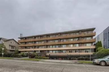 Main picture of 4444 44th Ave SW