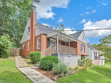 Main picture of 823 Windsor Ave SW