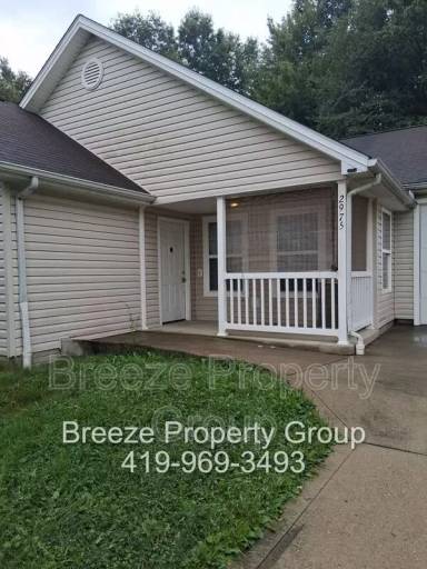 Main picture of 2975 Megan Cir