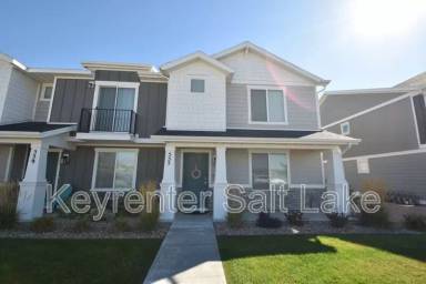 Main picture of 555 N Willow Springs Ave