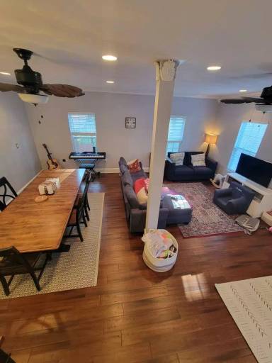 Main picture of 8237 Simons Dr