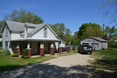 Main picture of 825 Frederick St